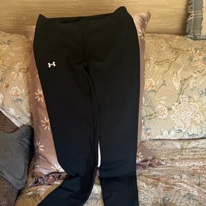 Girls YL Under Armour Black Athletic  Leggings cute Basketball/flower on leg